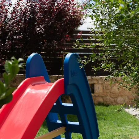 Family Rousa In Rethymno With Pool, Bbq And Kids Area