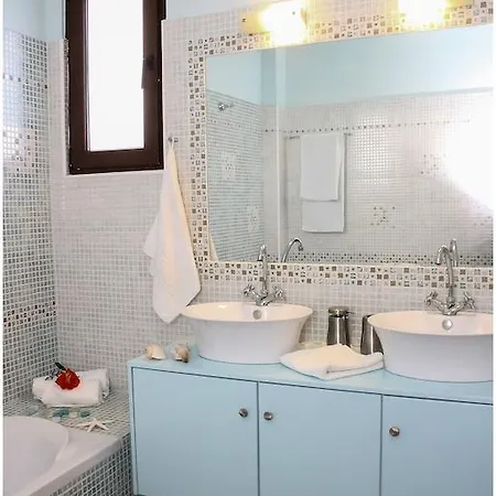 Family Rousa In Rethymno With Pool, Bbq And Kids Area